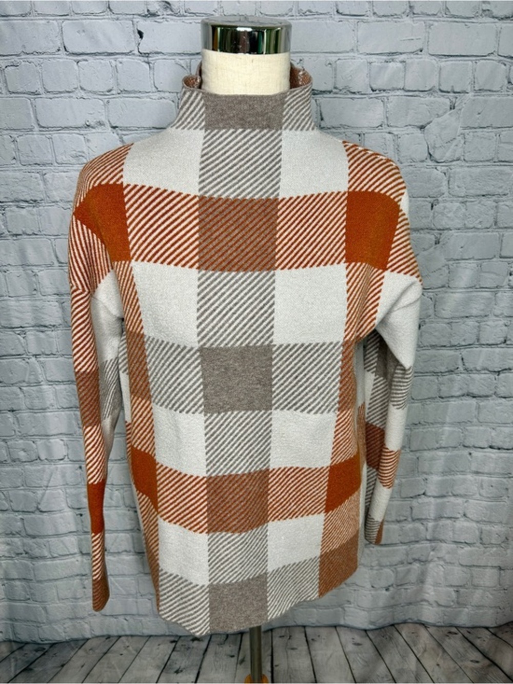 Tahari Women’s Large Plaid Mock Neck Sweater Rust Cream Taupe Oversized